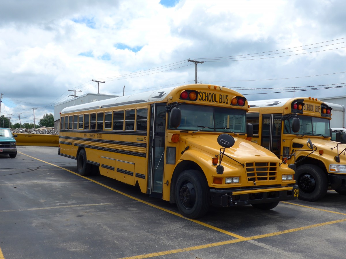 (152'955) - WA-NEE, Nappanee - Nr. 23/20'284 - Bluebird am 16. Juli 2014 in Nappanee, Garage McCormick