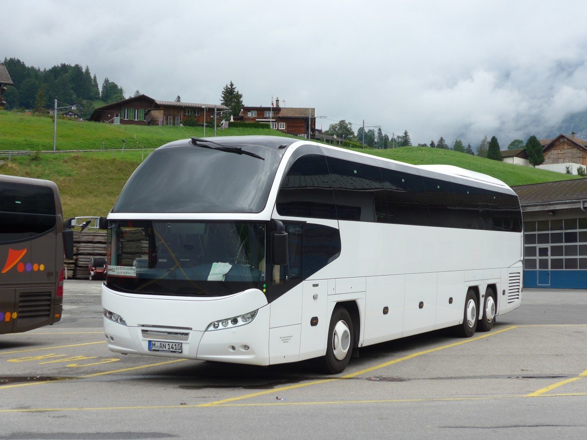 (153'586) - Aus Deutschland: MAN, Mnchen - M-AN 1410 - Neoplan am 3. August 2014 in Grindelwald, Grund