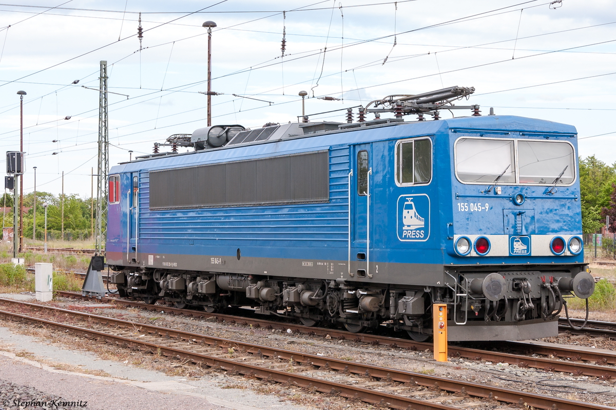 155 045-9 IntEgro Verkehr GmbH stand in Stendal abgestellt und wartete auf neue Einsätze. 31.05.2015