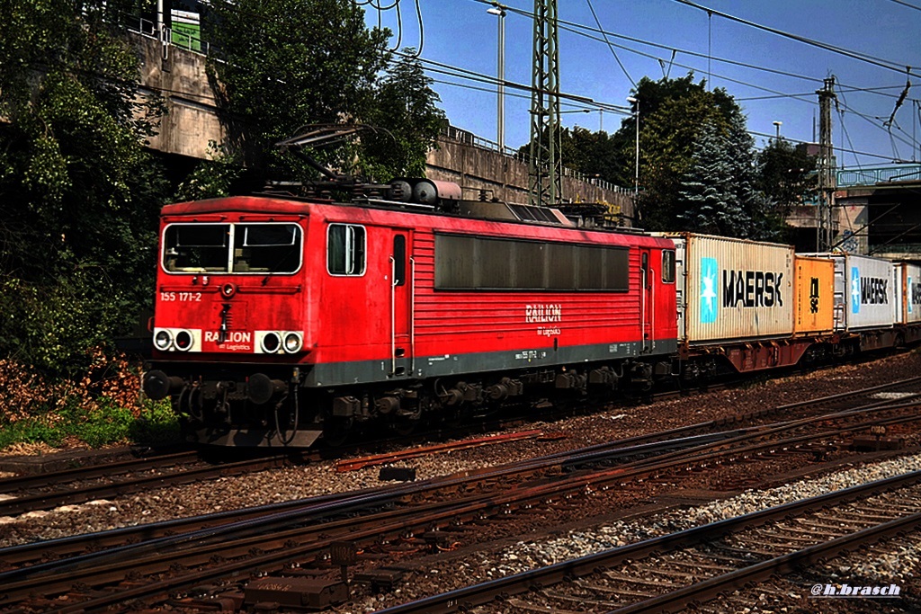 155 171-2 ist mit einen kastenzug durch hh-harburg gefahren,datum 29.07.14