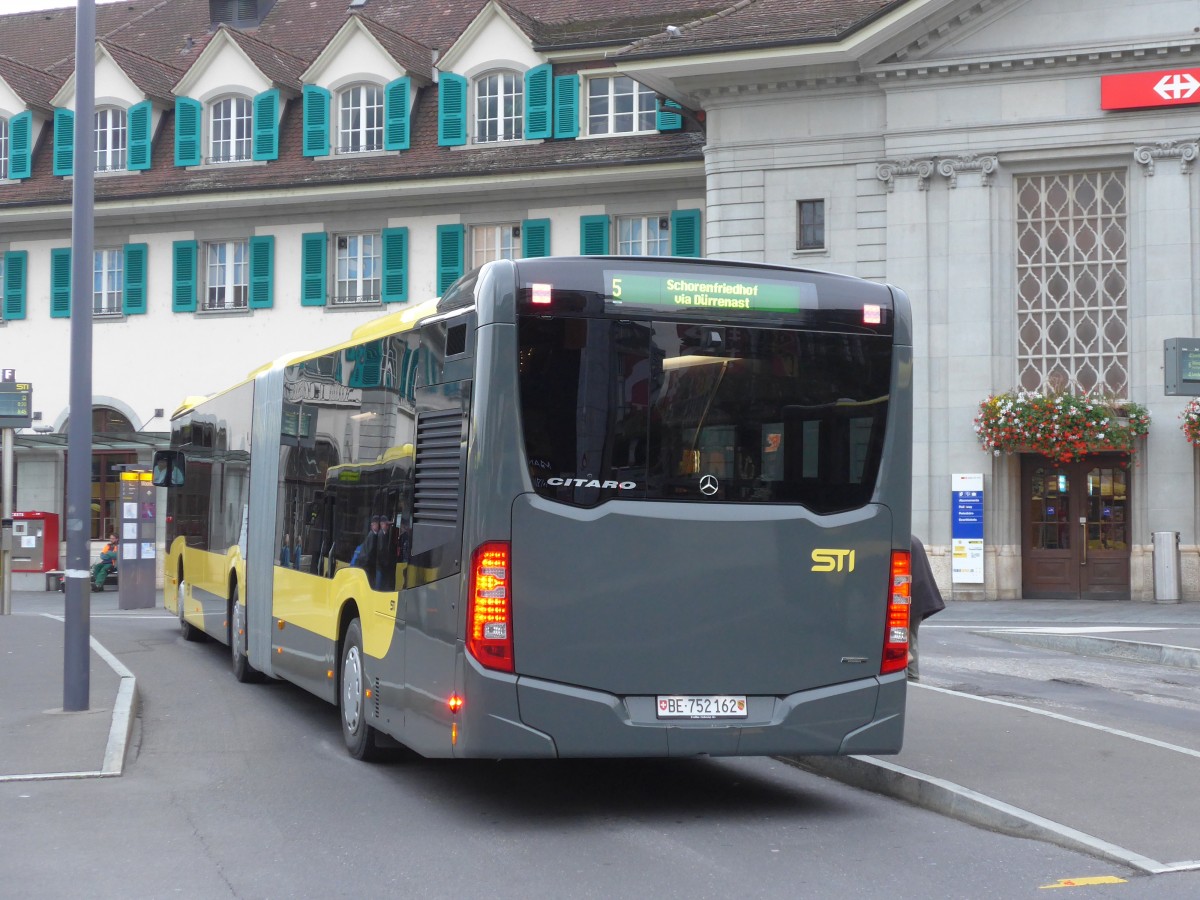 (155'443) - STI Thun - Nr. 162/BE 752'162 - Mercedes am 4. Oktober 2014 beim Bahnhof Thun