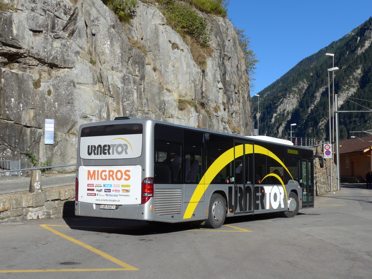 (156'358) - AAGU Altdorf - Nr. 57/UR 9347 - Setra am 31. Oktober 2014 beim Bahnhof Gschenen