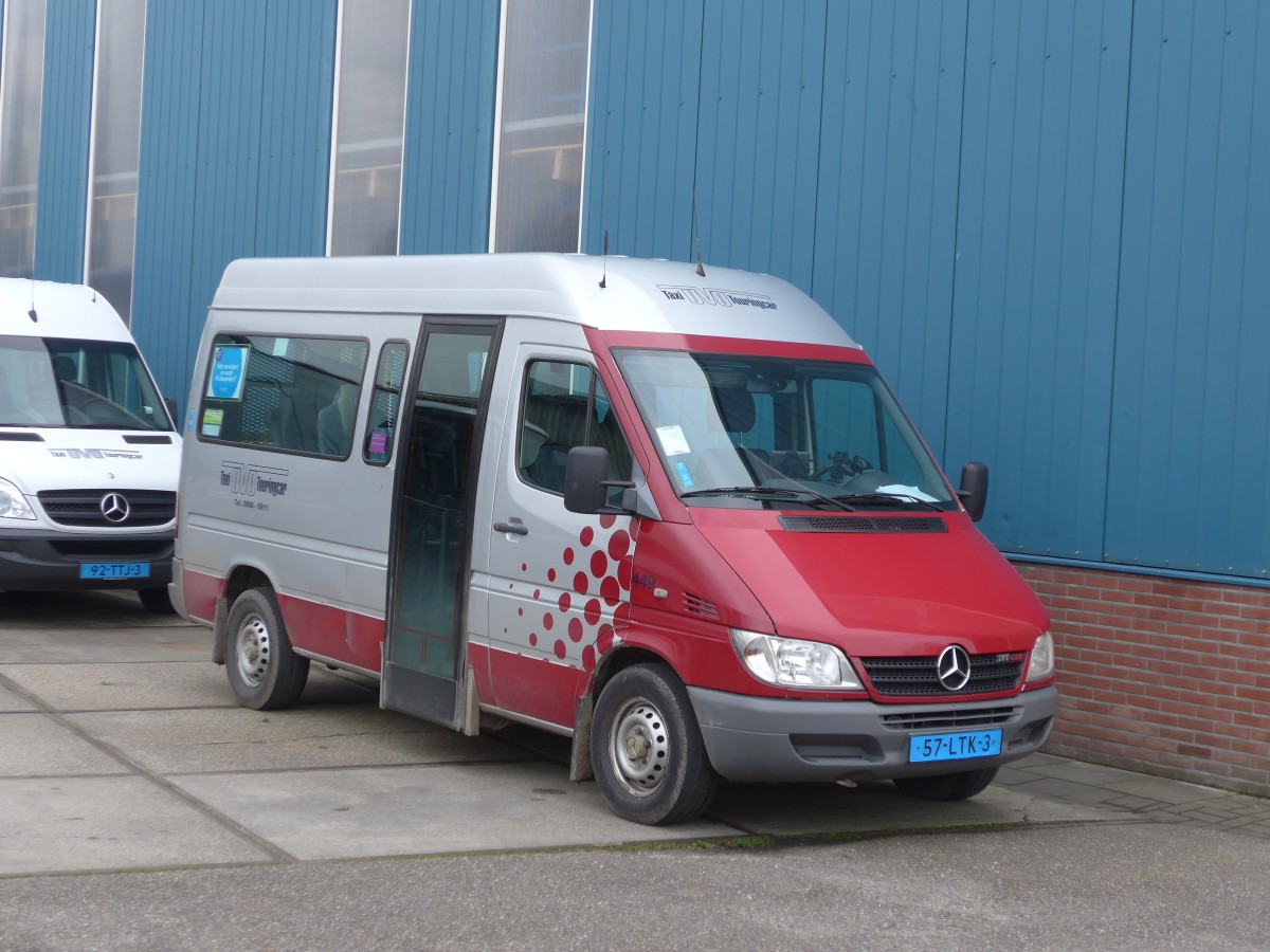 (156'713) - UVO, Uithuizermeeden - Nr. 449/57-LTK-3 - Mercedes am 18. November 2014 in Uithuizermeeden, Garage