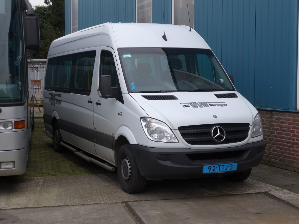 (156'715) - UVO, Uithuizermeeden - Nr. 468/92-TTJ-3 - Mercedes am 18. November 2014 in Uithuizermeeden, Garage