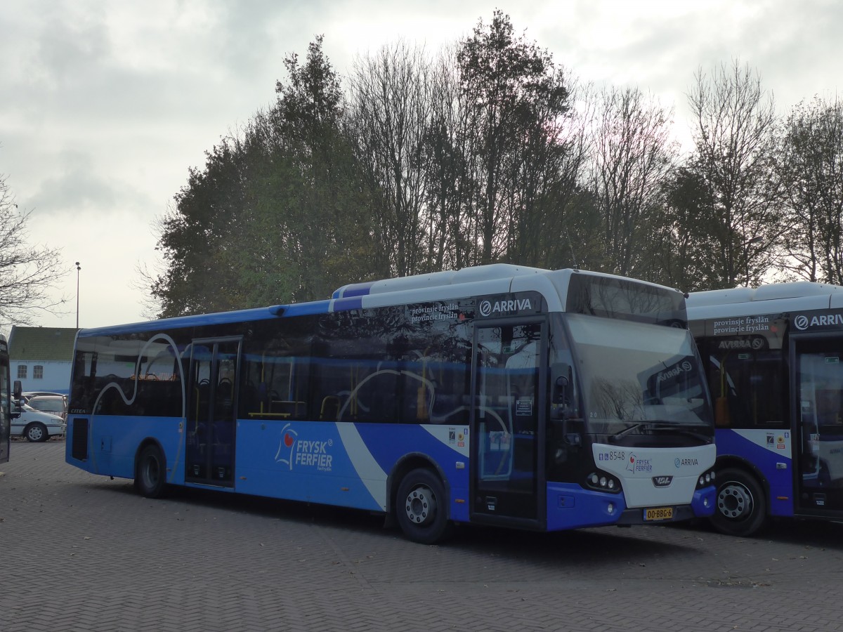 (156'975) - AARIVA - Nr. 8548/00-BBG-4 - VDL am 20. November 2014 beim Bahnhof Hoogeveen