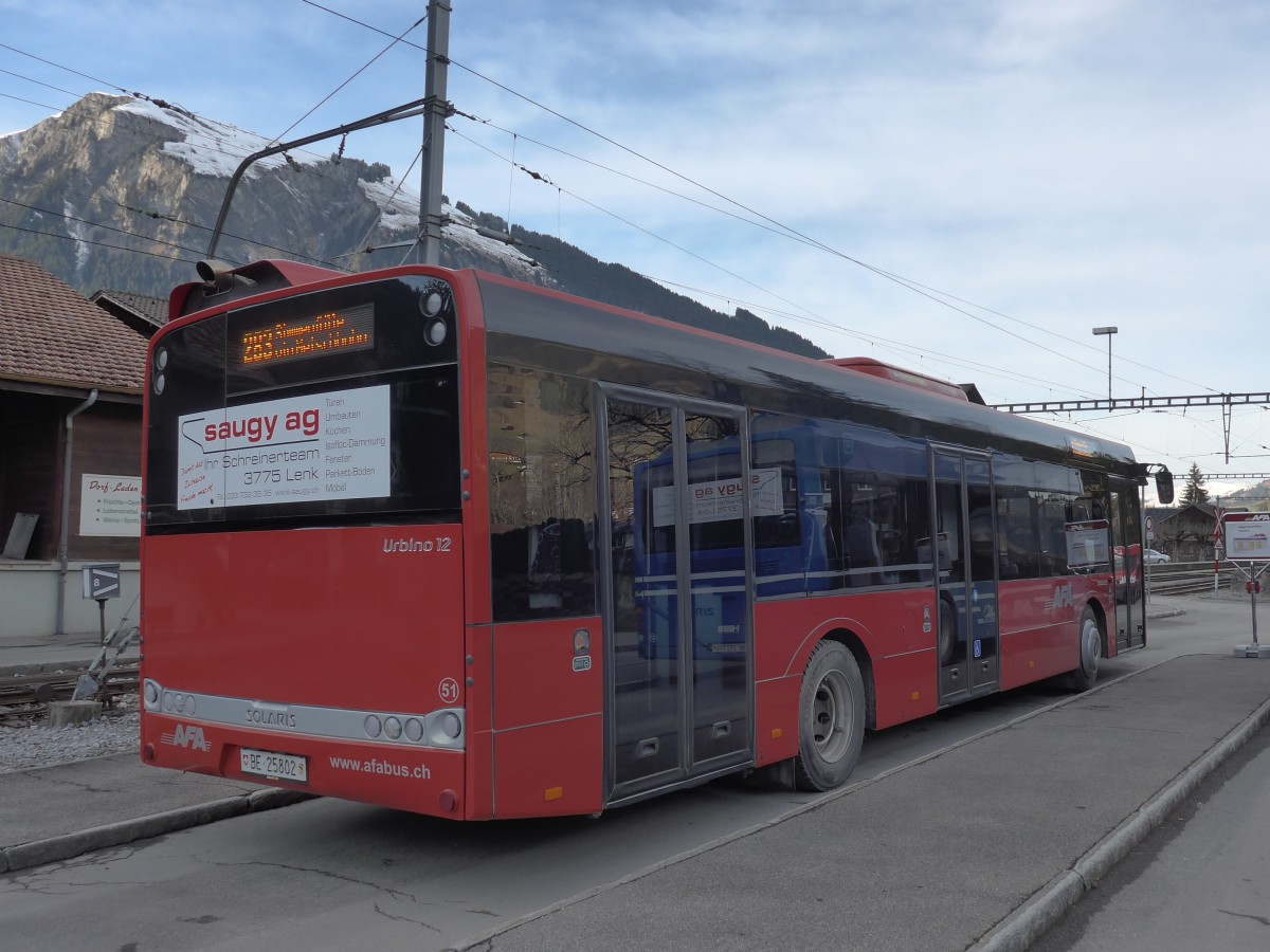 (157'864) - AFA Adelboden - Nr. 51/BE 25'802 - Solaris am 21. Dezember 2014 beim Bahnhof Lenk