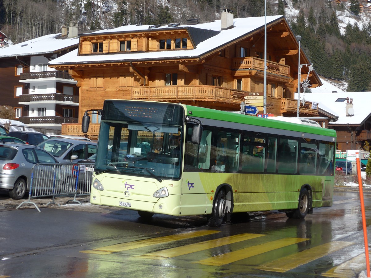 (158'124) - TPC Aigle - VS 324'574 - Irisbus am 2. Januar 2015 beim Bahnhof Champry