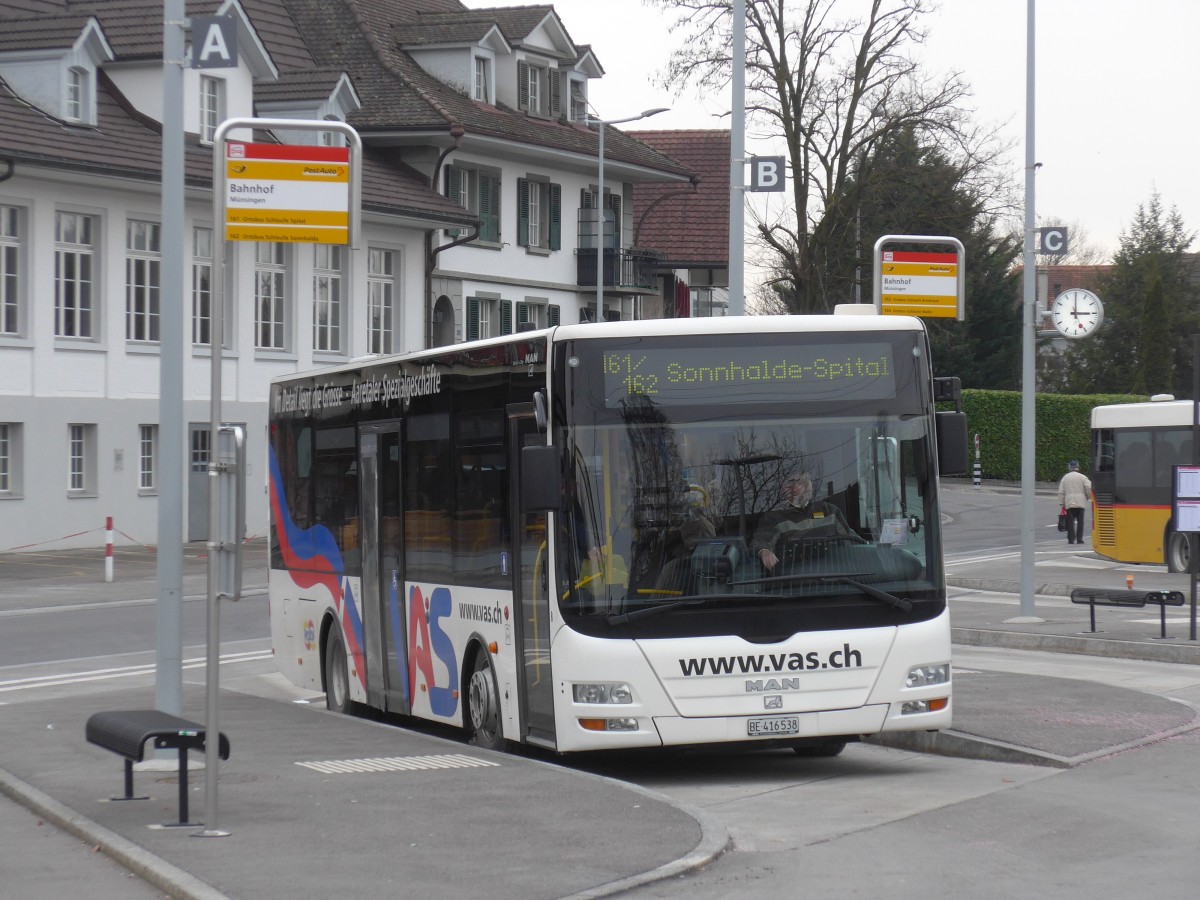 (158'456) - Lengacher, Mnsingen - Nr. 8/BE 416'538 - MAN am 19. Januar 2015 beim Bahnhof Mnsingen