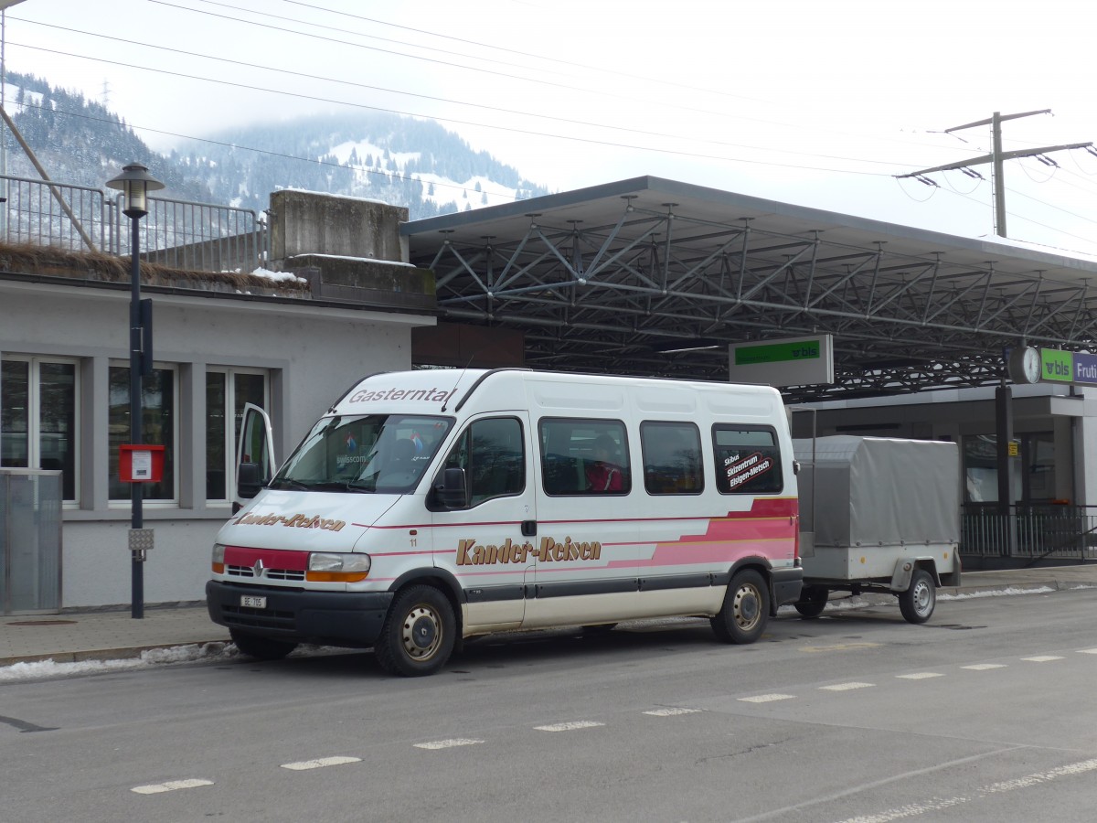 (158'490) - Kander-Reisen, Frutigen - Nr. 11/BE 705 - Renault am 24. Januar 2015 beim Bahnhof Frutigen