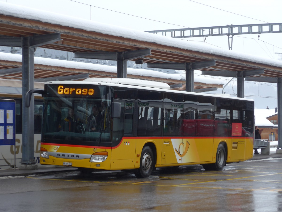 (158'882) - Kbli, Gstaad - Nr. 1/BE 104'023 - Setra am 23. Februar 2015 beim Bahnhof Gstaad