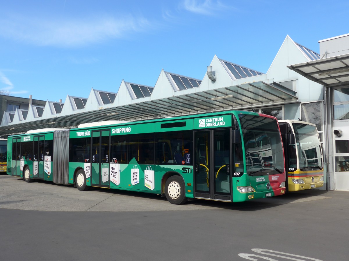 (159'903) - STI Thun - Nr. 137/BE 801'137 - Mercedes am 12. April 2015 in Thun, Garage