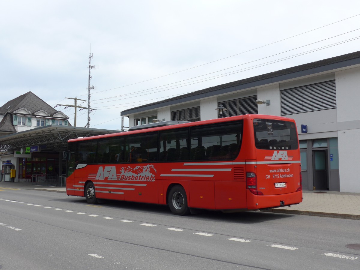 (160'484) - AFA Adelboden - Nr. 24/BE 26'701 - Setra am 14. Mai 2015 beim Bahnhof Frutigen