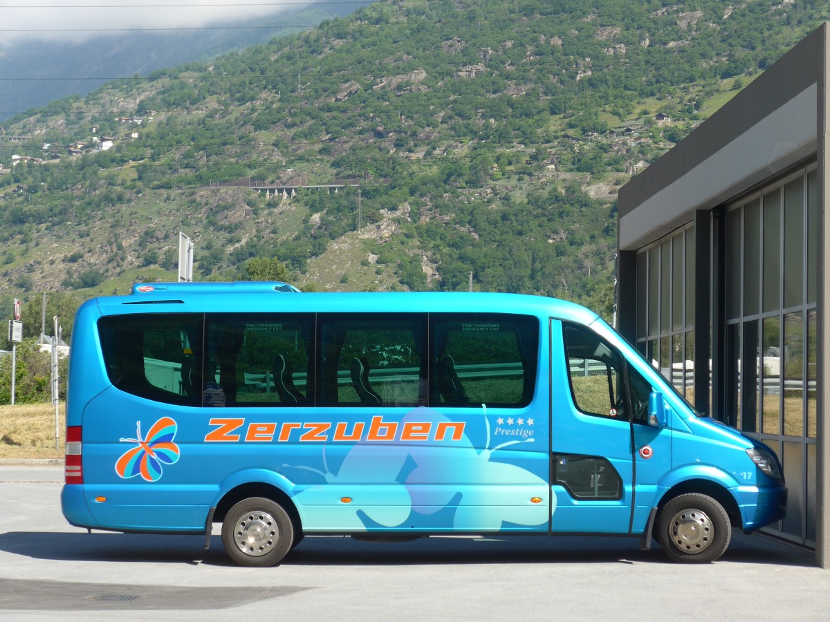 (161'084) - Zerzuben, Visp-Eyholz - Nr. 17/VS 6271 - Mercedes am 27. Mai 2015 in Eyholz, Garage