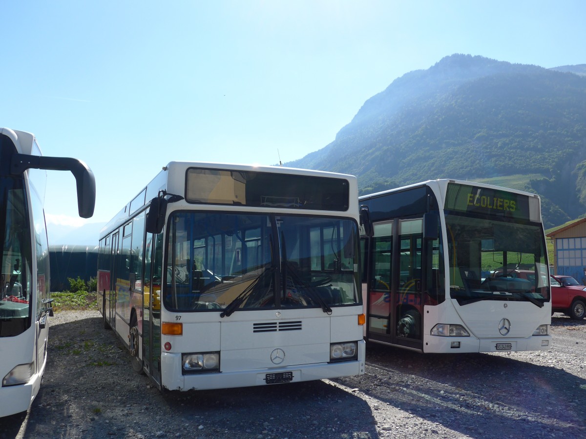 (161'217) - Buchard, Leytron - Nr. 97 - Mercedes (ex BGU Grenchen Nr. 5) am 27. Mai 2015 in Leytron, Garage