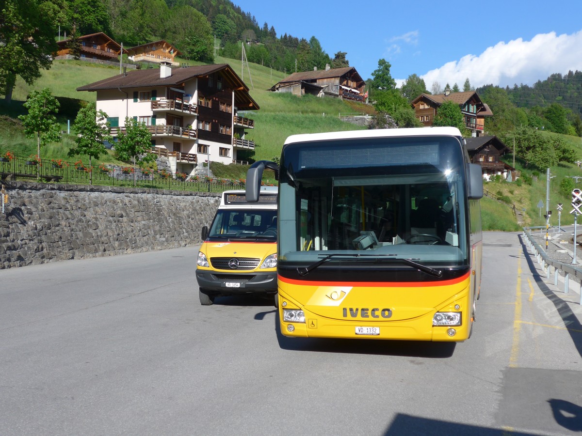 (161'236) - TPC Aigle - VD 1332 - Iveco am 27. Mai 2015 beim Bahnhof Le Spey