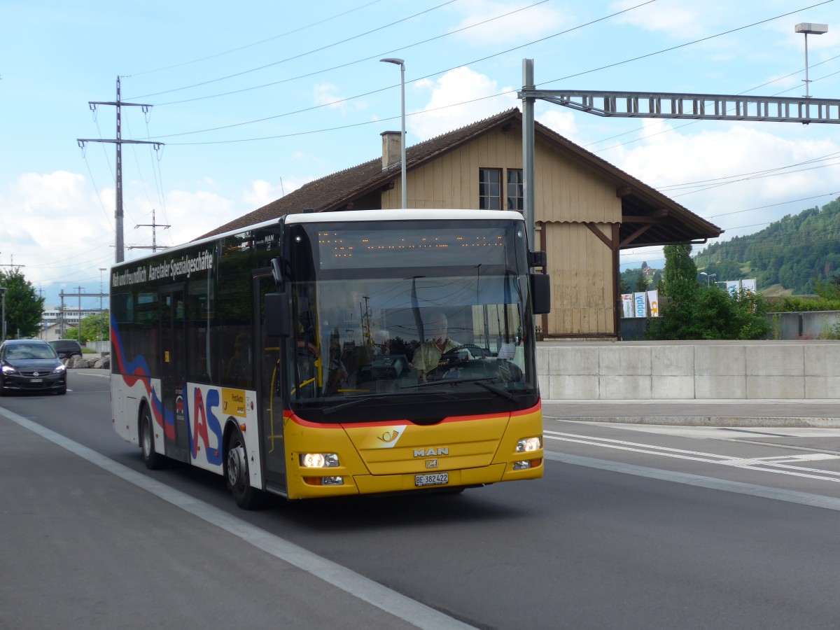 (161'437) - Lengacher, Wichtrach - Nr. 6/BE 382'422 - MAN/Gppel am 30. Mai 2015 beim Bahnhof Mnsingen