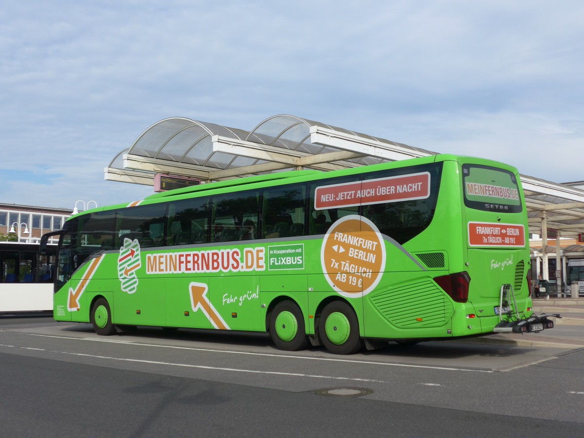 (162'574) - Baron, Grossrosseln - SB-A 5629 - Setra am 25. Juni 2015 beim Bahnhof Homburg