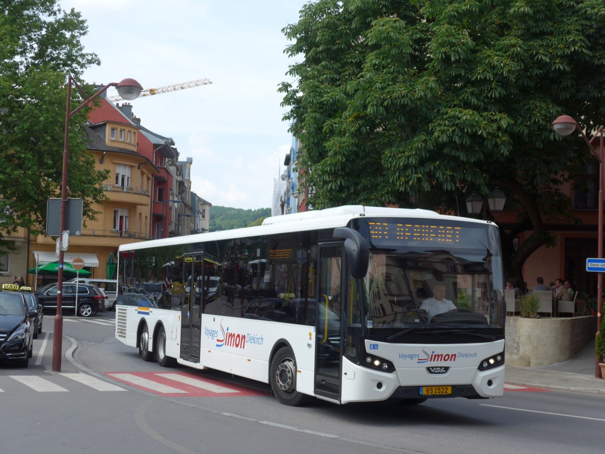 (162'586) - Simon, Diekirch - VS 1522 - VDL am 25. Juni 2015 beim Bahnhof Ettelbruck