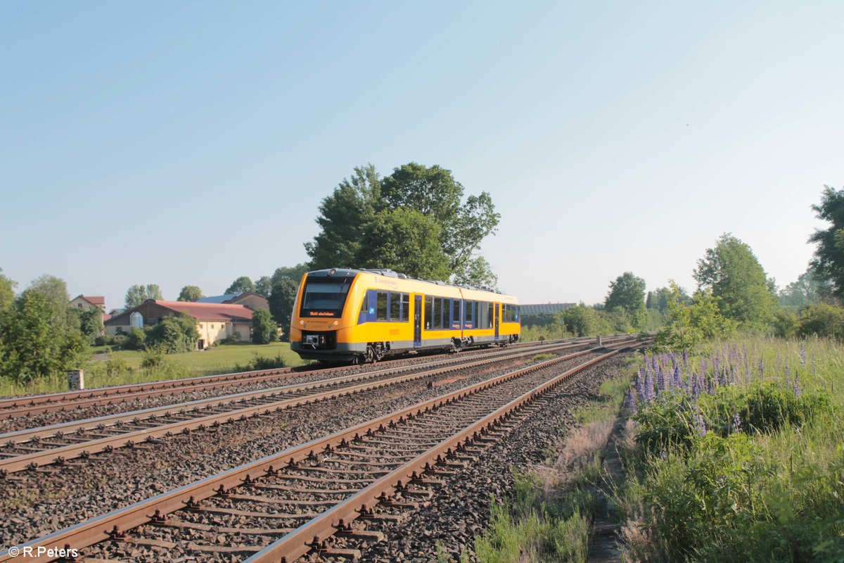 1648 704 als OPB 79715 Marktredwitz - Regensburg bei Schönfeld. 26.05.18