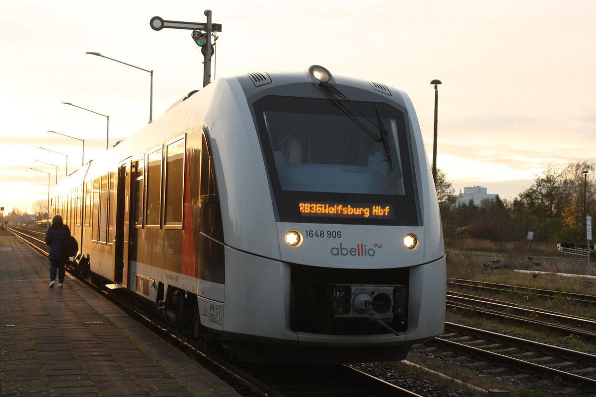 1648 906/406 im Bahnhof Haldensleben am 6.11.21