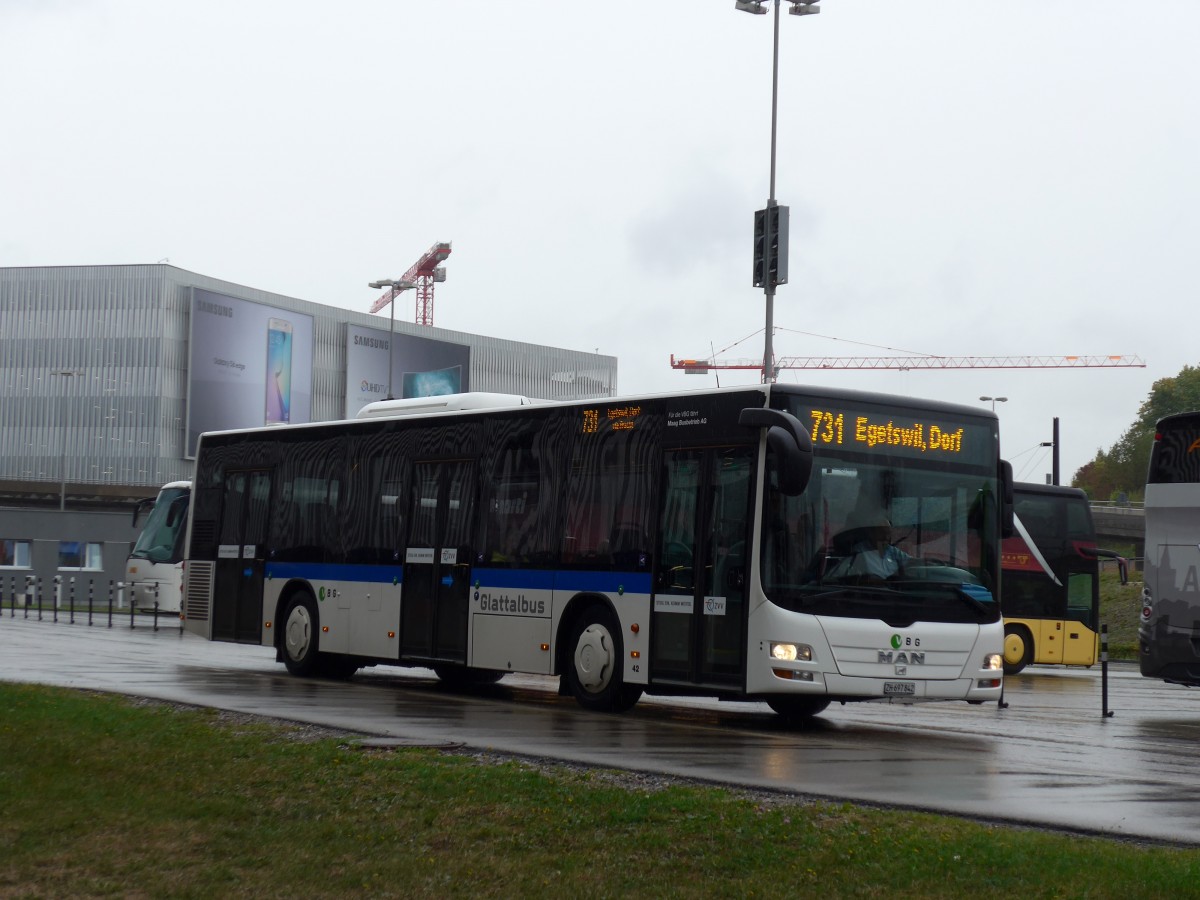 (165'021) - Maag, Kloten - Nr. 42/ZH 697'842 - MAN am 17. September 2015 in Zrich, Flughafen