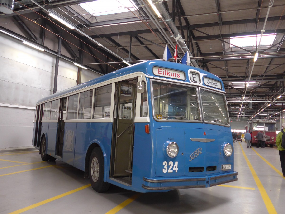 (165'851) - VBZ Zrich (TMZ) - Nr. 324/ZH 66'324 - FBW/Tscher (ex Privat; ex VBZ Zrich Nr. 324) am 26. September 2015 in Winterthur, Depot Grzefeld