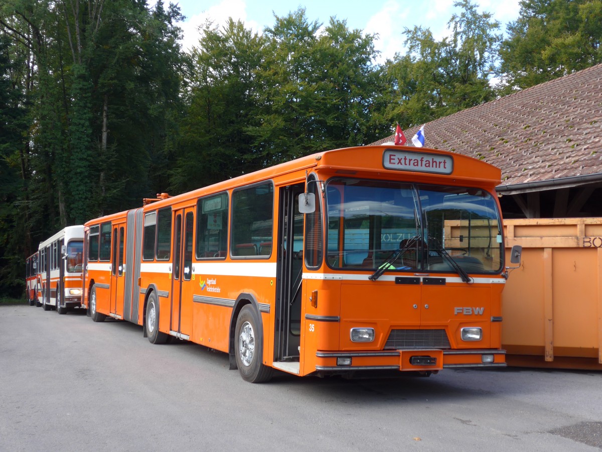 (165'946) - ZVB Zug (RWB) - Nr. 35 - FBW/Hess am 4. Oktober 2015 in Oberburg, Ziegelgut