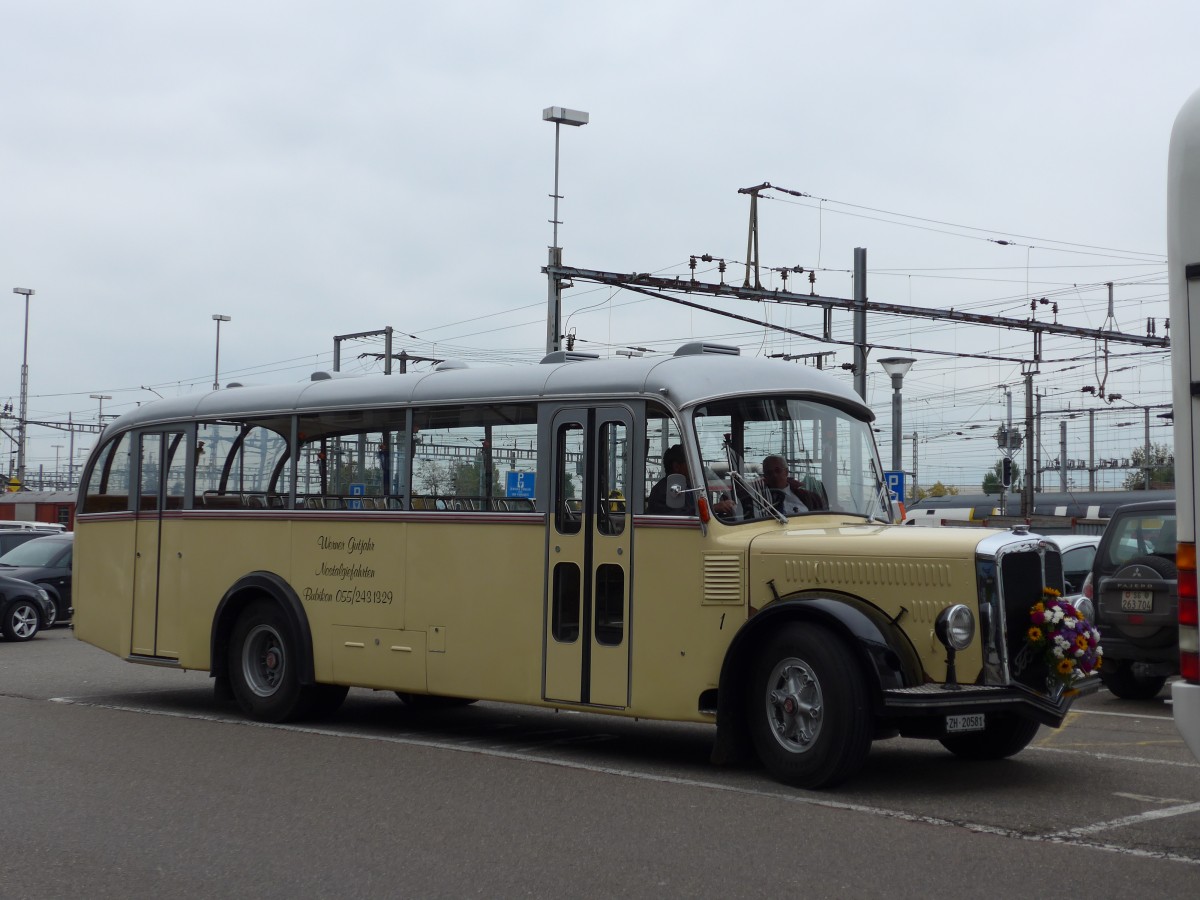 (166'187) - Gutjahr, Bubikon - Nr. 1/ZH 20'581 - FBW/FHS (ex AAGL Liestal; ex BLT Oberwil; ex Einwohnergemeinde, Dornach) am 10. Oktober 2015 beim Bahnhof Rapperswil