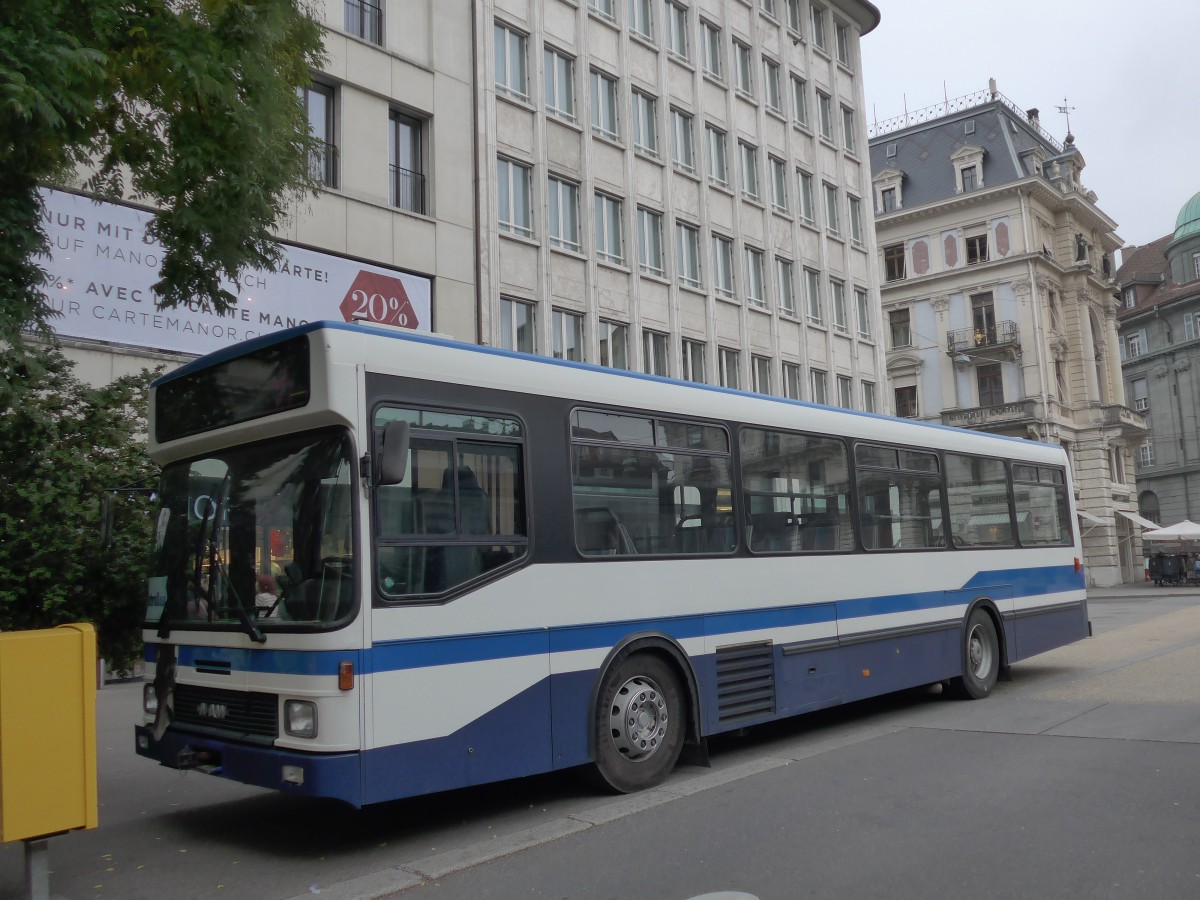 (166'353) - ZVB Zug (Rtrobus) - VD 1260 - NAW/Hess (ex Ruklic, Schaffhausen; ex ZVB Zug Nr. 103; ex ZVB Zug Nr. 93) am 24. Oktober 2015 in Biel, Zentralplatz