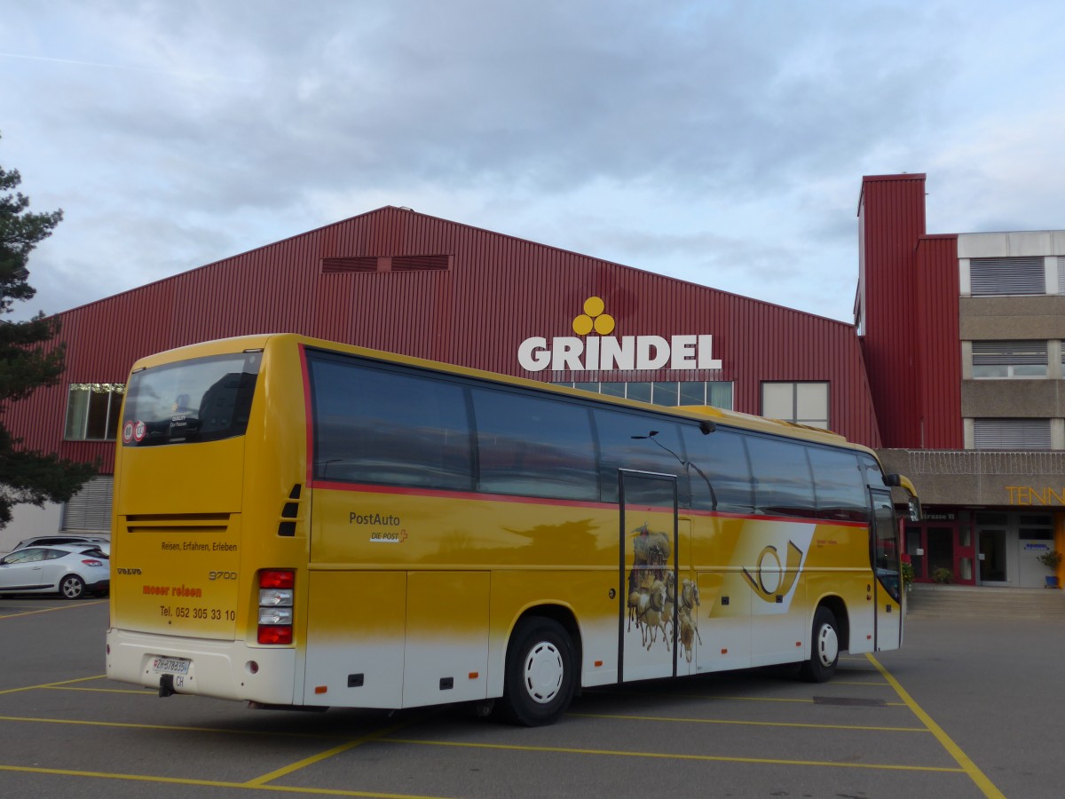 (167'441) - Moser, Flaach - Nr. 16/ZH 378'335 - Volvo am 19. November 2015 in Bassersdorf, Grindel