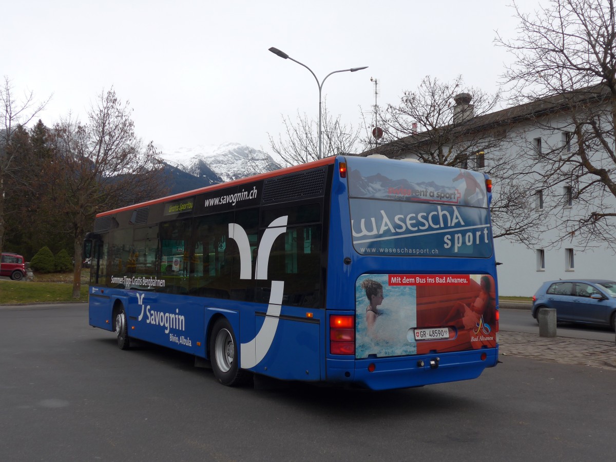 (168'236) - Demarmels, Salouf - GR 48'590 - Neoplan (ex Ming, Sils-Maria) am 2. Januar 2016 in Savognin, Post