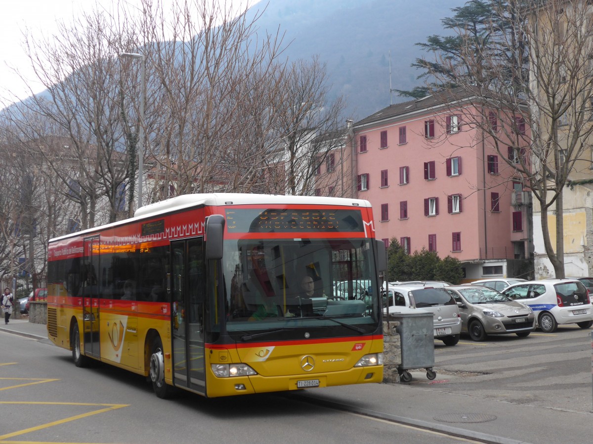 (168'668) - AutoPostale Ticino - TI 228'014 - Mercedes am 6. Februar 2016 in Bellinzona, Fermata provvisoria