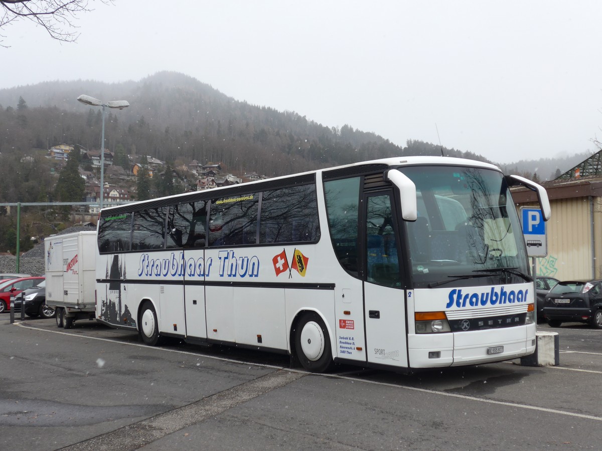 (169'018) - Straubhaar, Thun - Nr. 2/BE 555'977 - Setra am 3. Mrz 2016 in Thun, Seestrasse