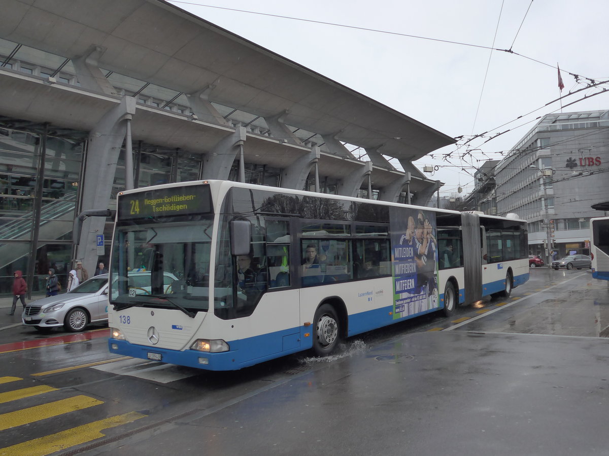 (169'493) - VBL Luzern - Nr. 138/LU 199'438 - Mercedes am 25. Mrz 2016 beim Bahnhof Luzern