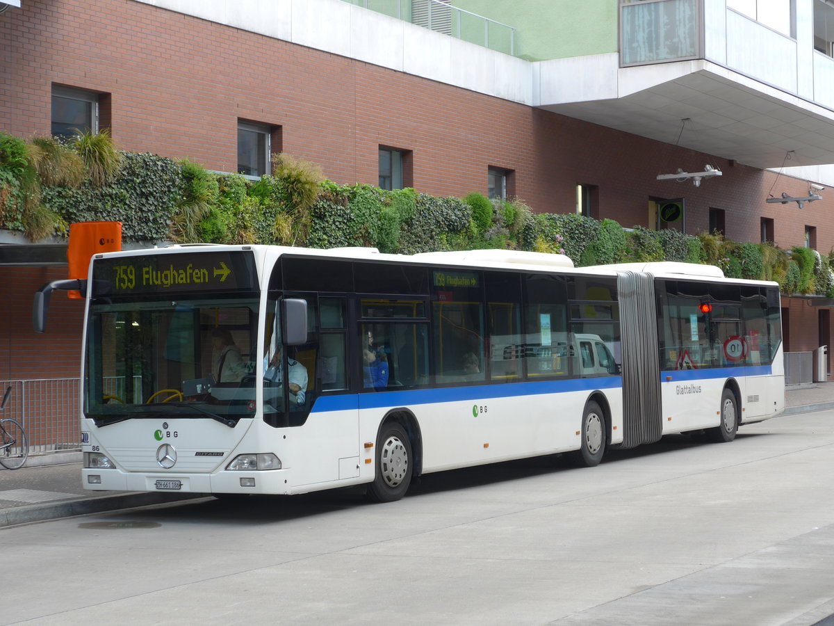 (170'020) - Welti-Furrer, Bassersdorf - Nr. 86/ZH 661'186 - Mercedes am 14. April 2016 beim Bahnhof Wallisellen