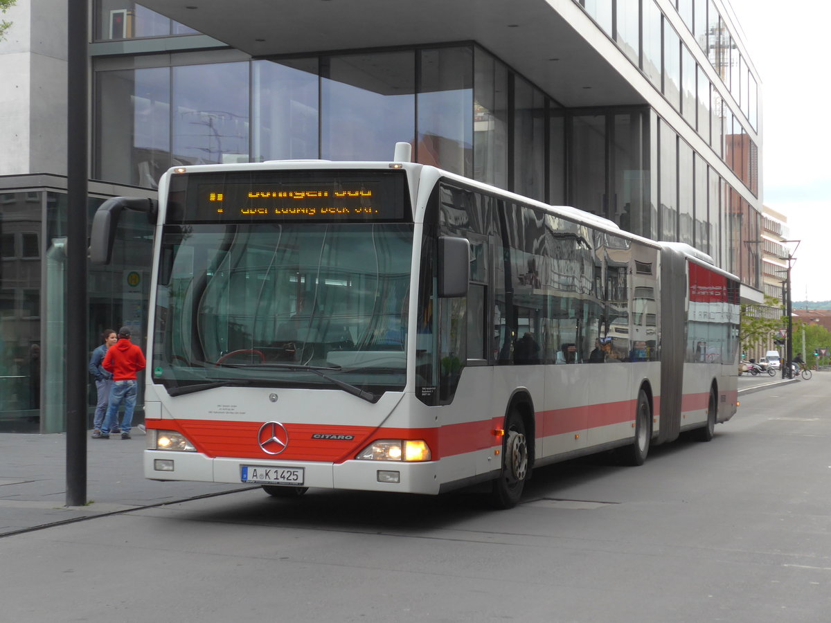 (171'056) - SWU Ulm - A-K 1425 - Mercedes am 19. Mai 2016 in Ulm, Rathaus Ulm