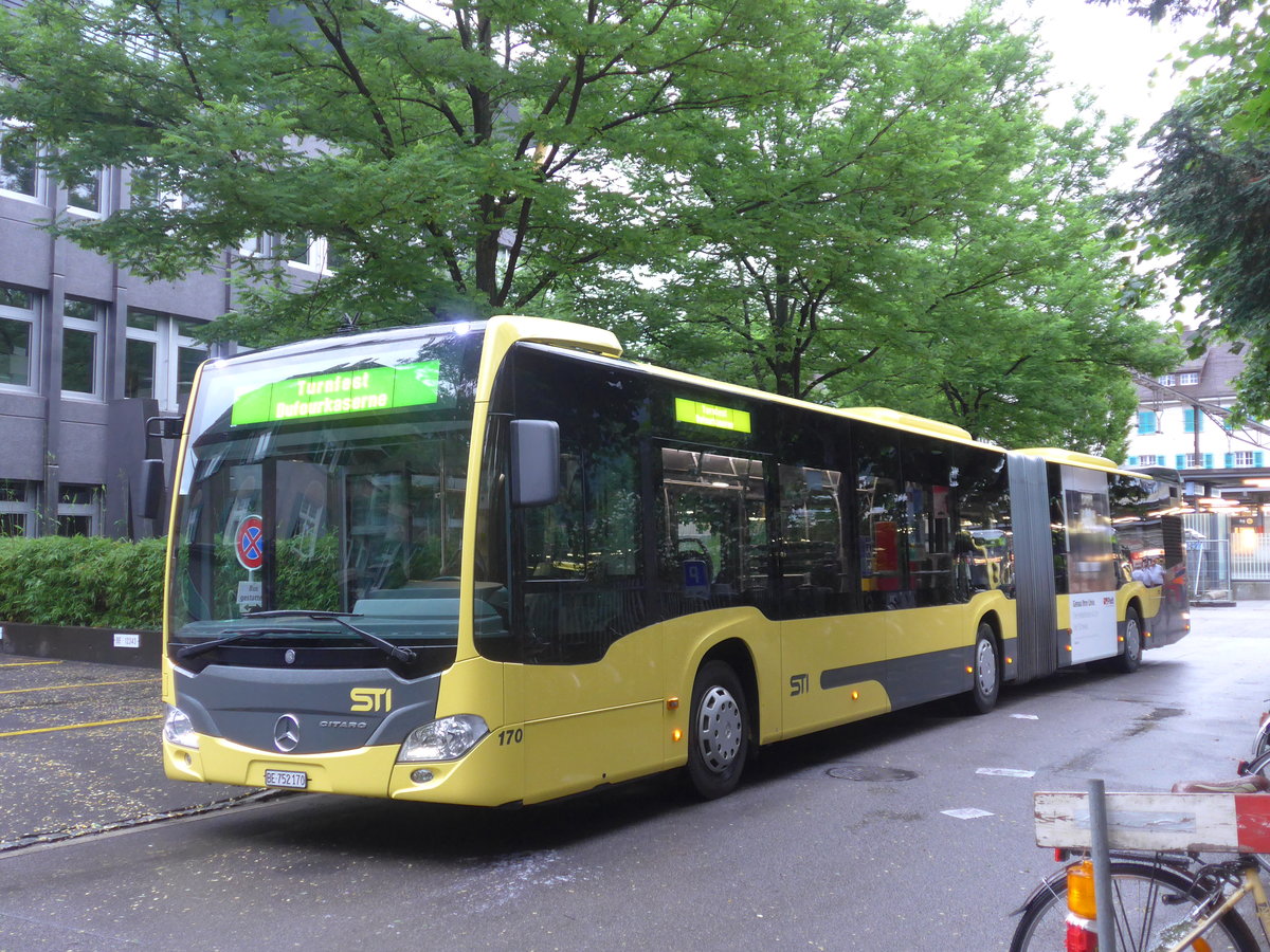 (171'946) - STI Thun - Nr. 170/BE 752'170 - Mercedes am 25. Juni 2016 beim Bahnhof Thun