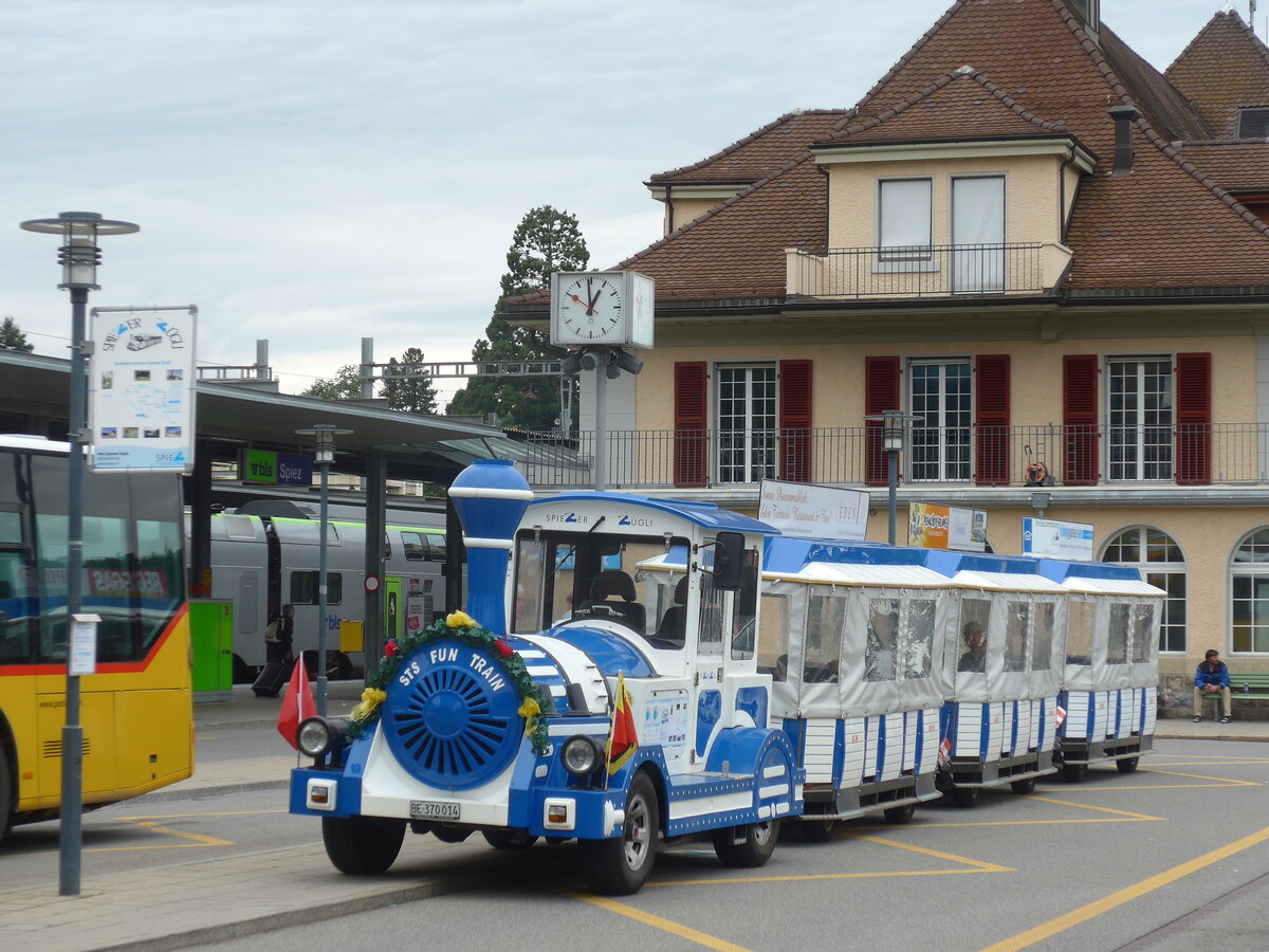 (172'524) - STS Fun Train, Spiez - BE 370'014 - am 26. Juni 2016 beim Bahnhof Spiez