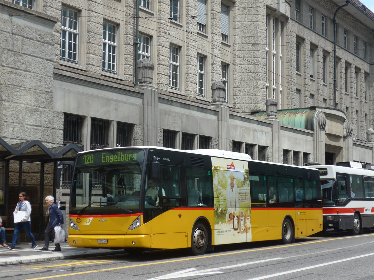 (172'634) - Casutt, Gossau - SG 289'533 - Van Hool am 27. Juni 2016 beim Bahnhof St. Gallen (prov. Haltestelle)