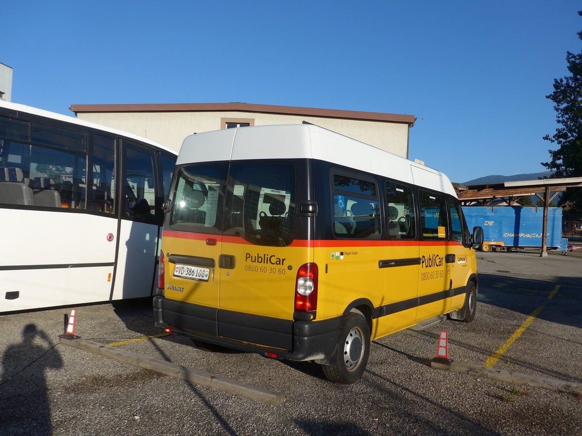 (172'808) - CarPostal Ouest - VD 386'108 - Renault am 10. Juli 2016 in Yverdon, Garage 2