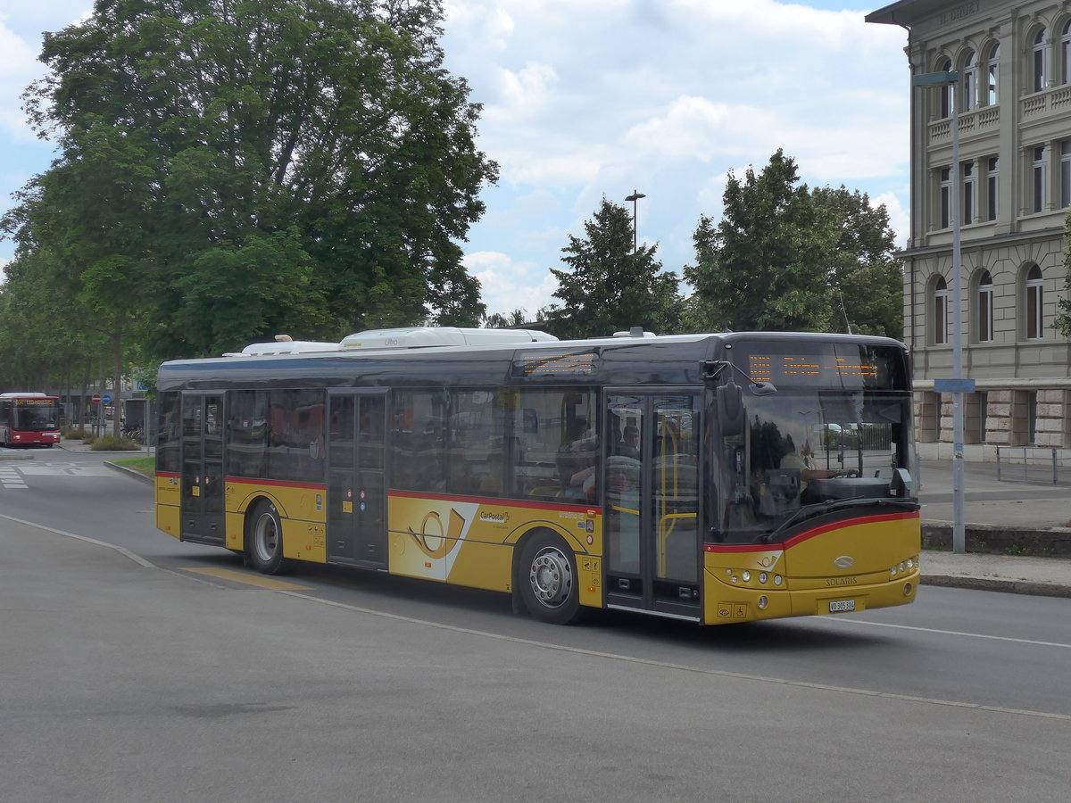 (173'043) - CarPostal Ouest - VD 305'304 - Solaris am 15. Juli 2016 beim Bahnhof Yverdon