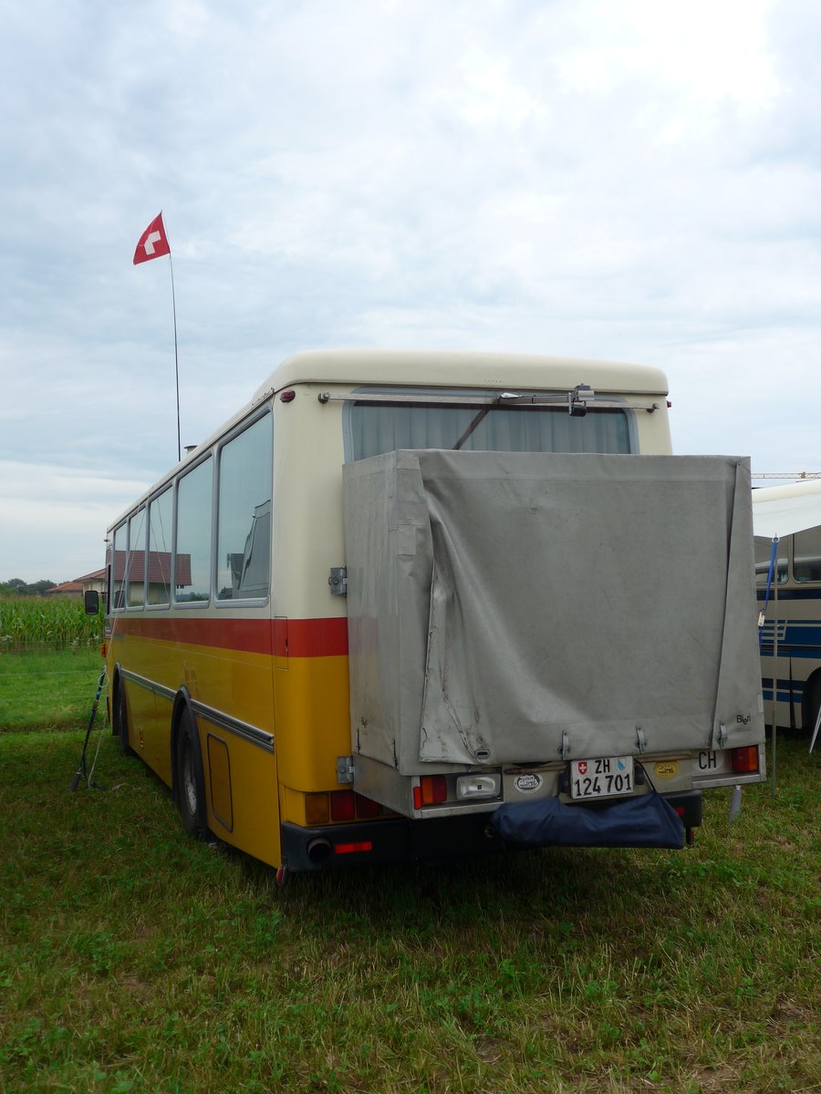 (173'983) - Aus der Schweiz: Toldo, Zrich - ZH 124'701 - Saurer/R&J (ex Peter, Pfaffnau) am 20. August 2016 in Bsingen, Bahnhof