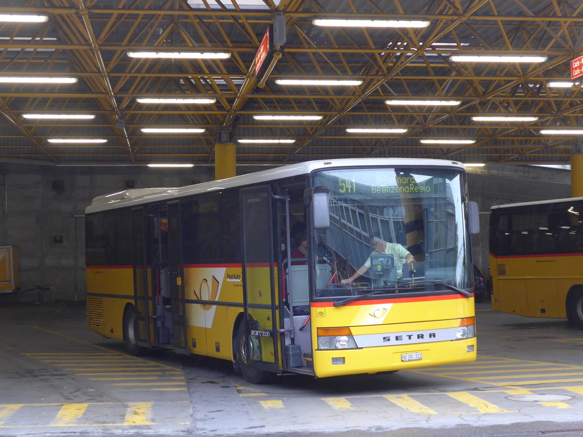 (174'946) - PostAuto Graubnden - GR 102'312 - Setra (ex Heim, Flums) am 18. September 2016 in Thusis, Postautostation