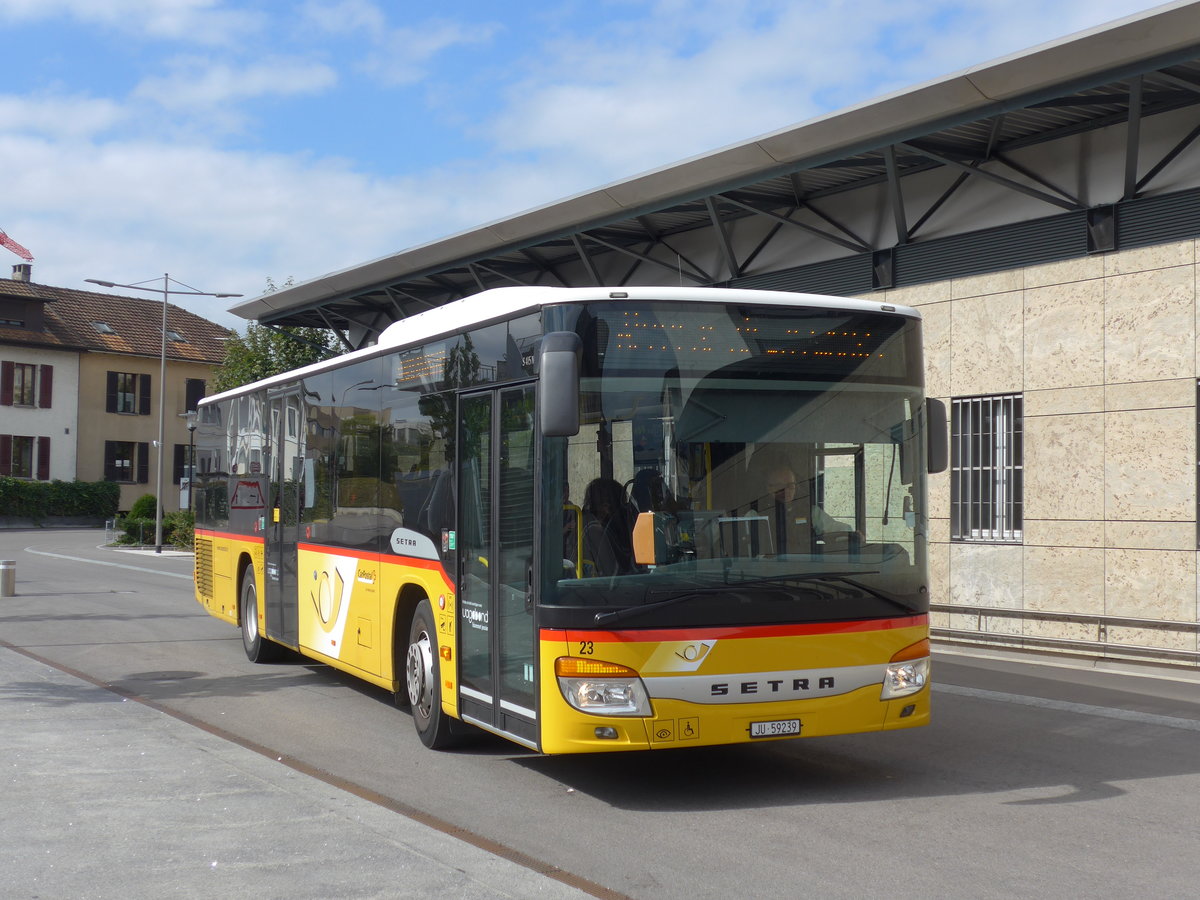 (175'497) - CarPostal Ouest - Nr. 23/JU 59'239 - Setra am 7. Oktober 2016 beim Bahnhof Delmont