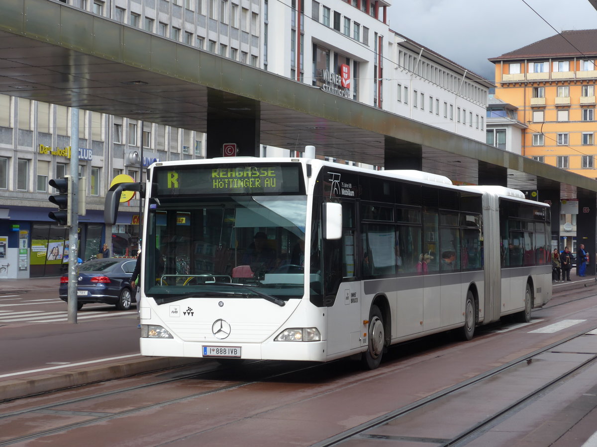 (175'766) - IVB Innsbruck - Nr. 888/I 888 IVB - Mercedes am 18. Oktober 2016 beim Bahnhof Innsbruck