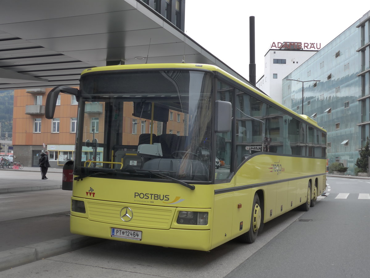 (176'143) - PostBus - BD 12'464 - Mercedes am 21. Oktober 2016 beim Bahnhof Innsbruck