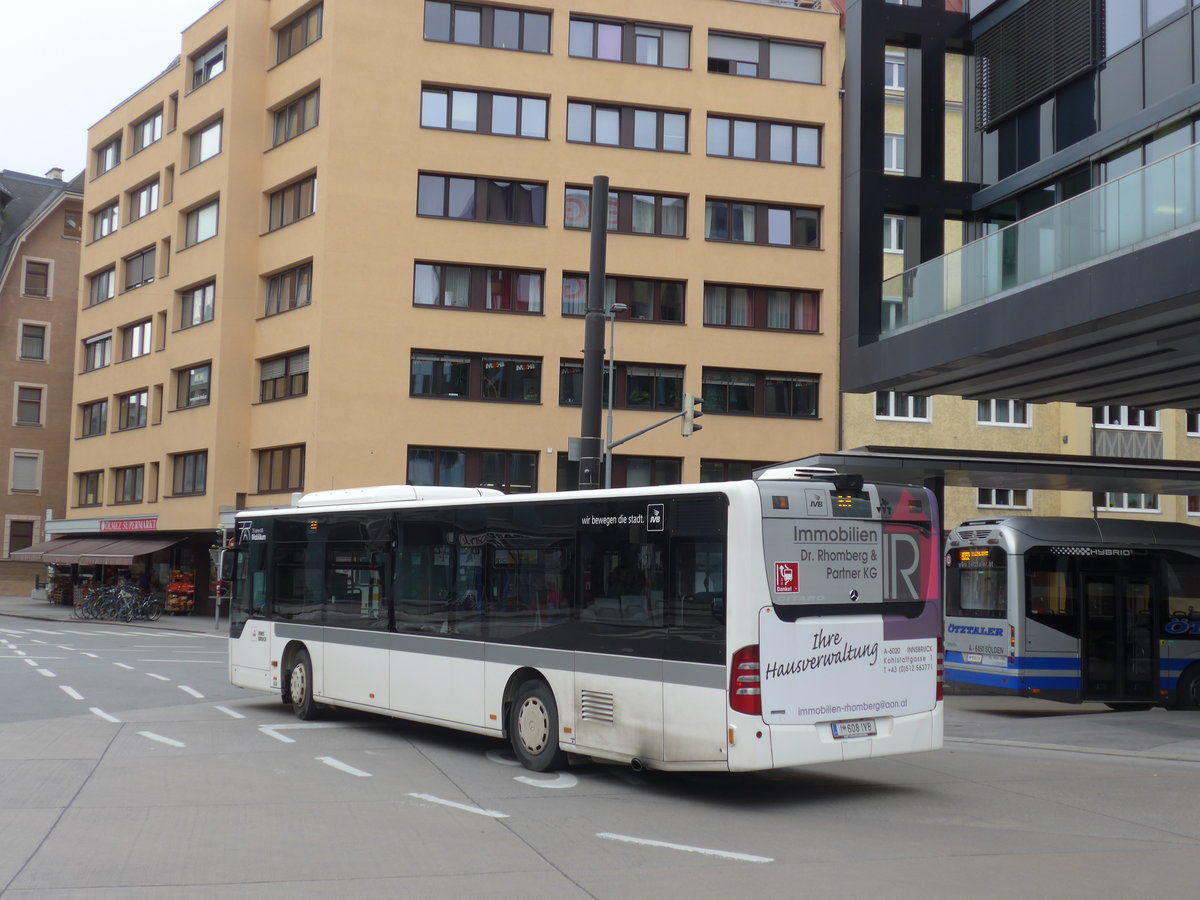 (176'169) - IVB Innsbruck - Nr. 608/I 608 IVB - Mercedes am 21. Oktober 2016 beim Bahnhof Innsbruck