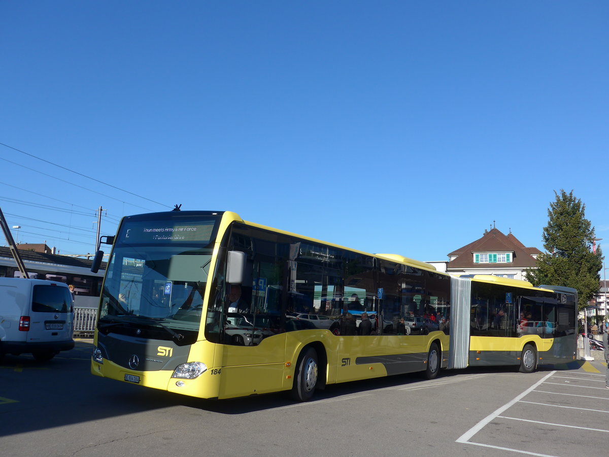 (176'234) - STI Thun - Nr. 184/BE 804'184 - Mercedes am 22. Oktober 2016 beim Bahnhof Thun