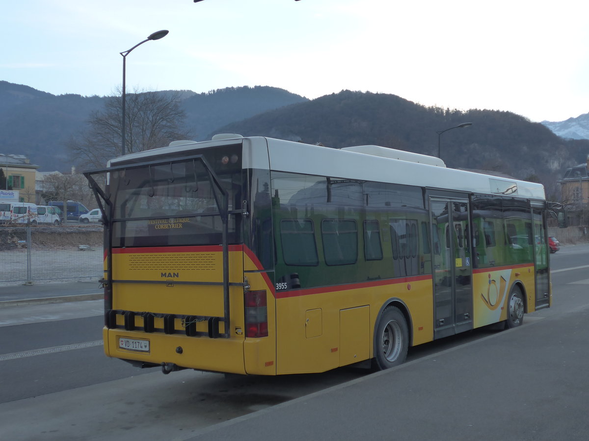 (177'553) - TPC Aigle - VD 1174 - MAN/Gppel am 2. Januar 2017 beim Bahnhof Aigle