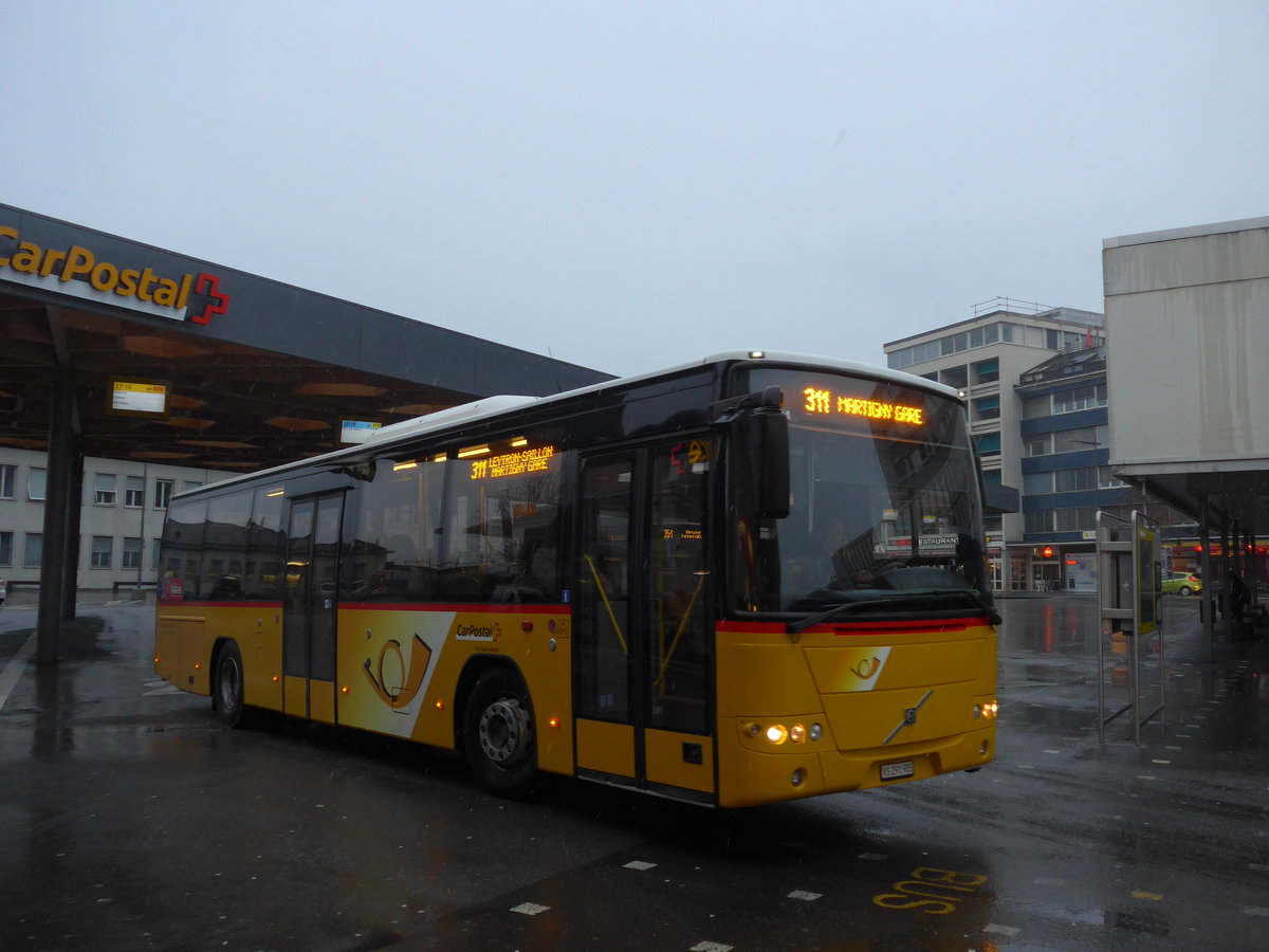 (178'266) - Buchard, Leytron - VS 291'905 - Volvo am 5. Februar 2017 beim Bahnhof Sion